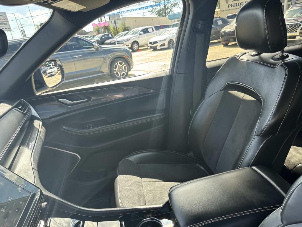 used 2022 Jeep Grand Cherokee L car