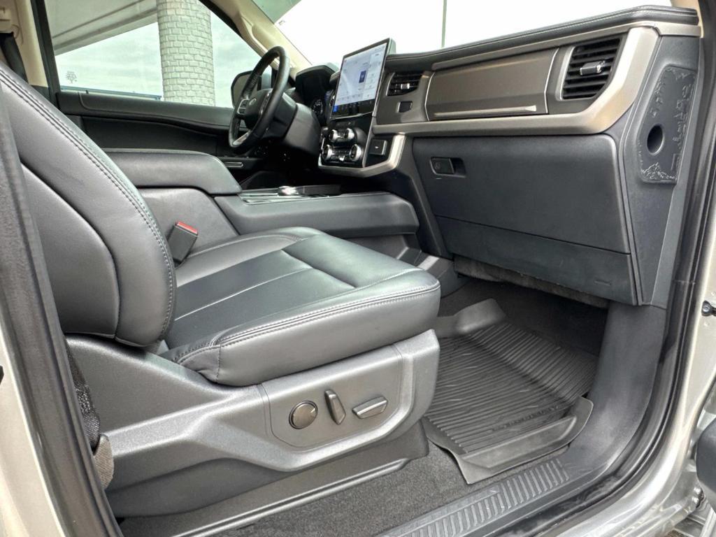 used 2024 Ford Expedition car, priced at $55,497