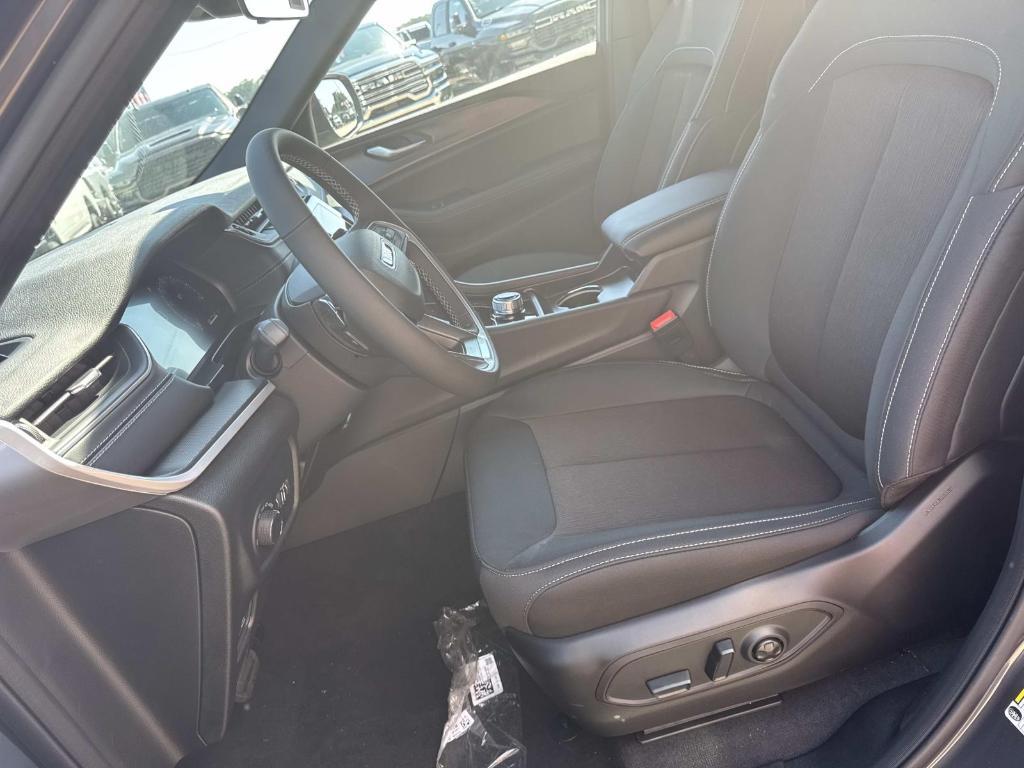 new 2025 Jeep Grand Cherokee L car, priced at $43,920