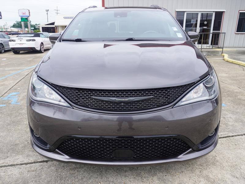 used 2020 Chrysler Pacifica car, priced at $29,997