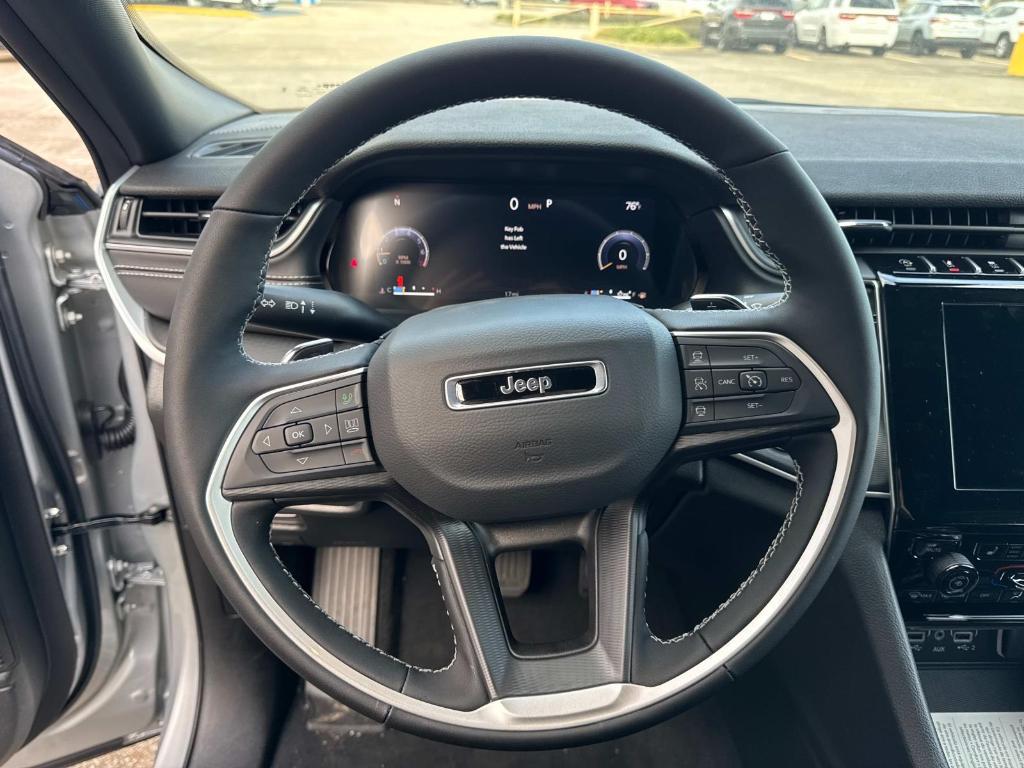 new 2025 Jeep Grand Cherokee L car, priced at $48,175