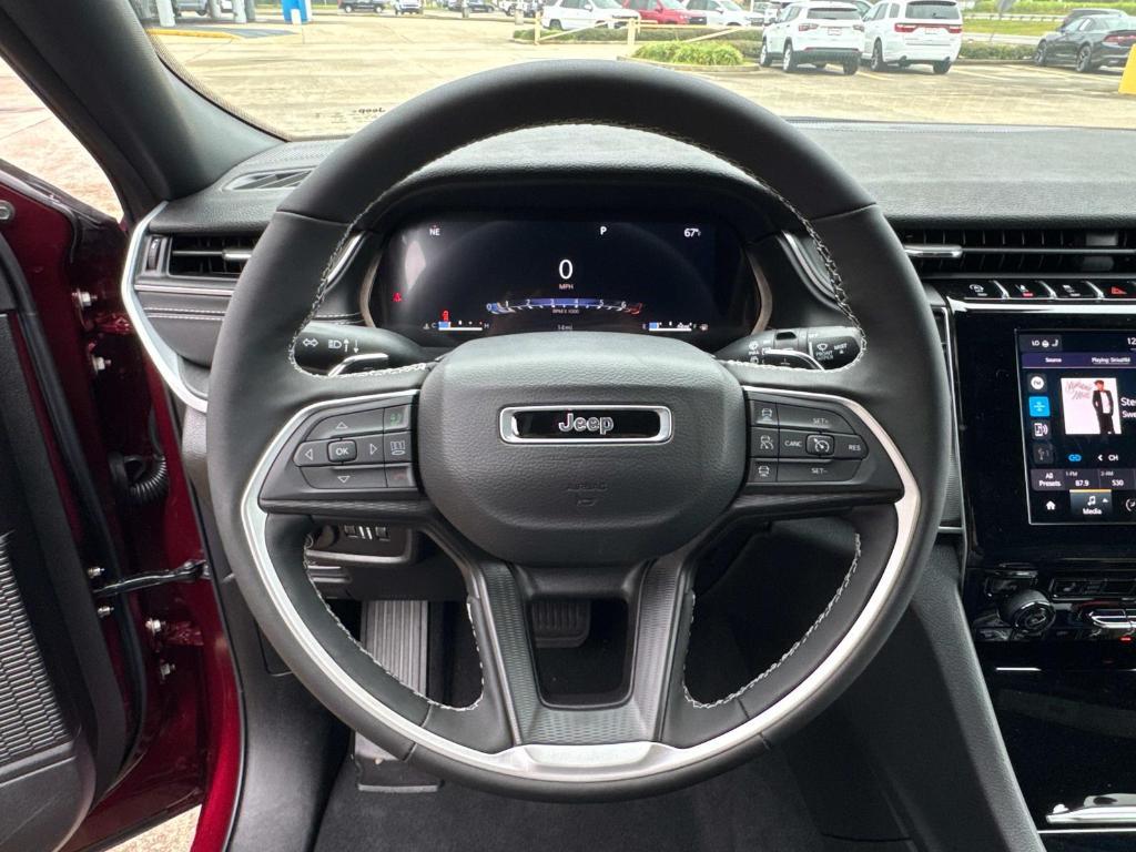 new 2025 Jeep Grand Cherokee car, priced at $41,970