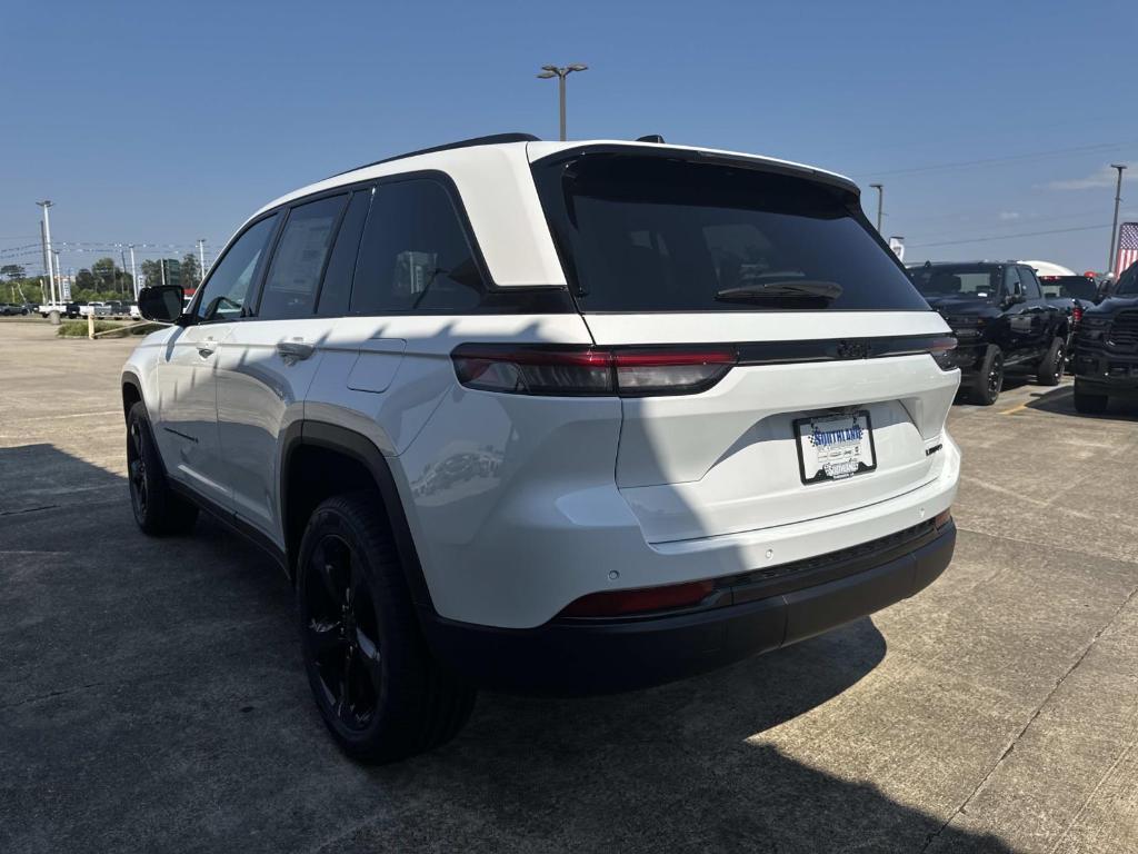 new 2025 Jeep Grand Cherokee car, priced at $50,140