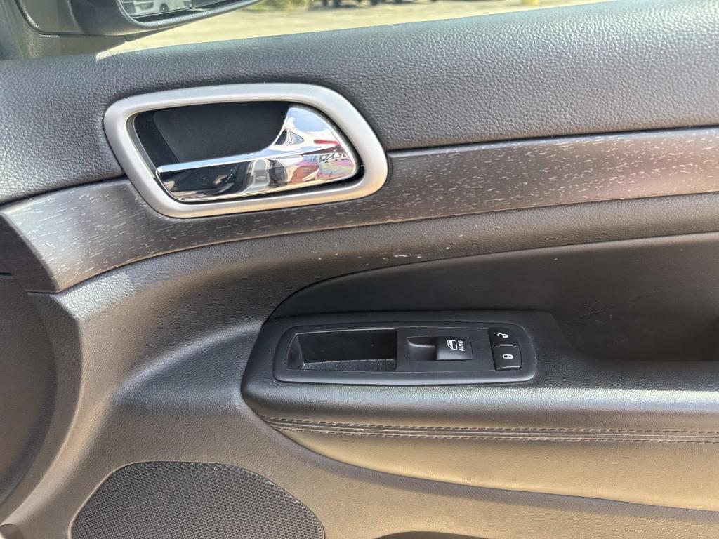 used 2018 Jeep Grand Cherokee car, priced at $17,997