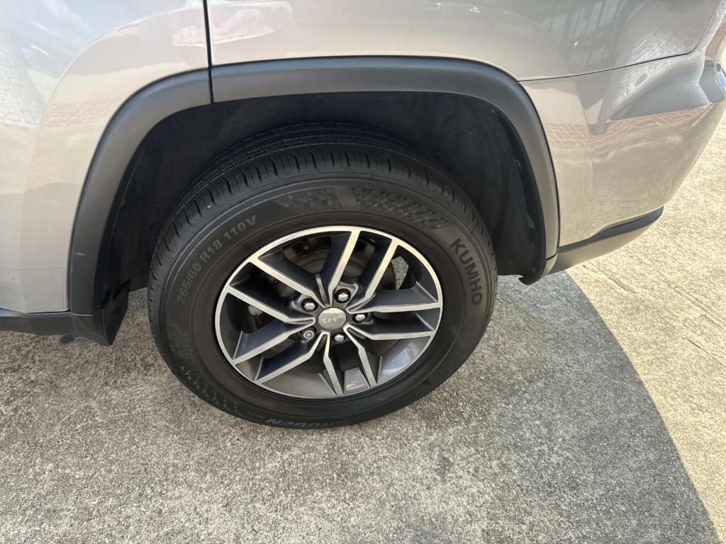 used 2018 Jeep Grand Cherokee car, priced at $17,997