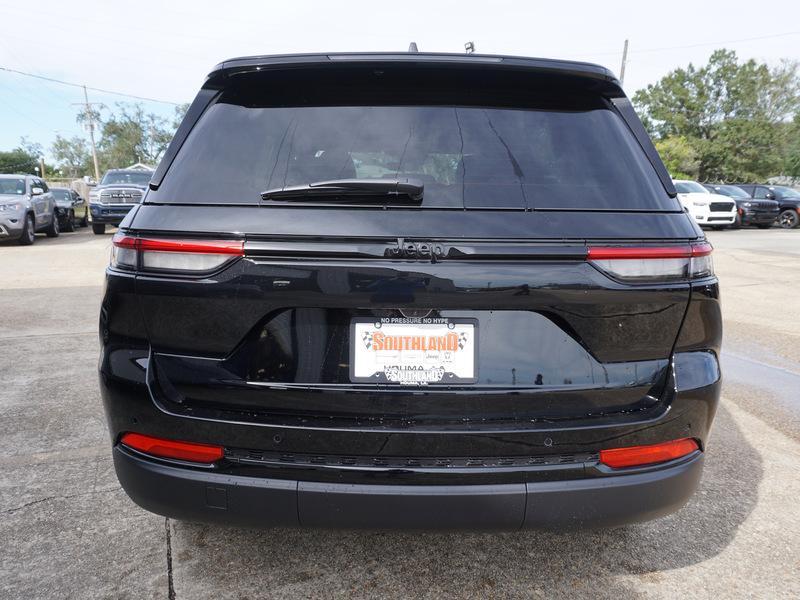 new 2025 Jeep Grand Cherokee car, priced at $42,530