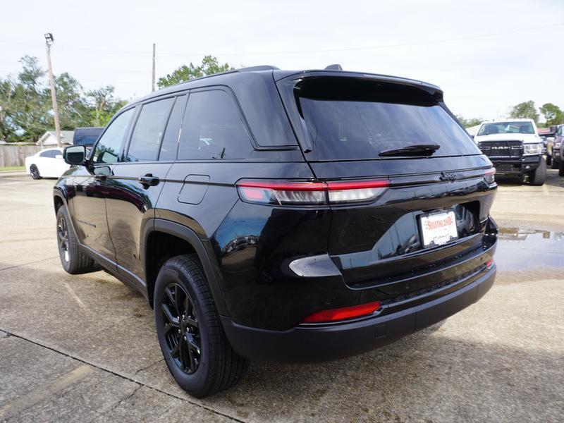 new 2025 Jeep Grand Cherokee car, priced at $42,530