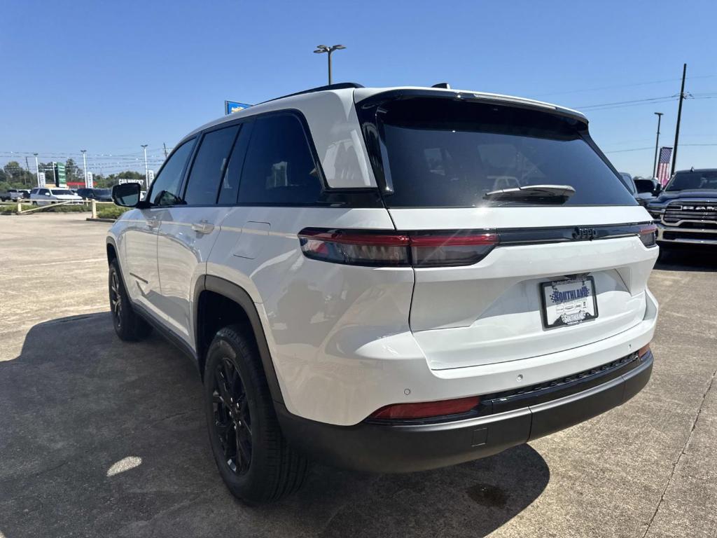 new 2025 Jeep Grand Cherokee car, priced at $43,635