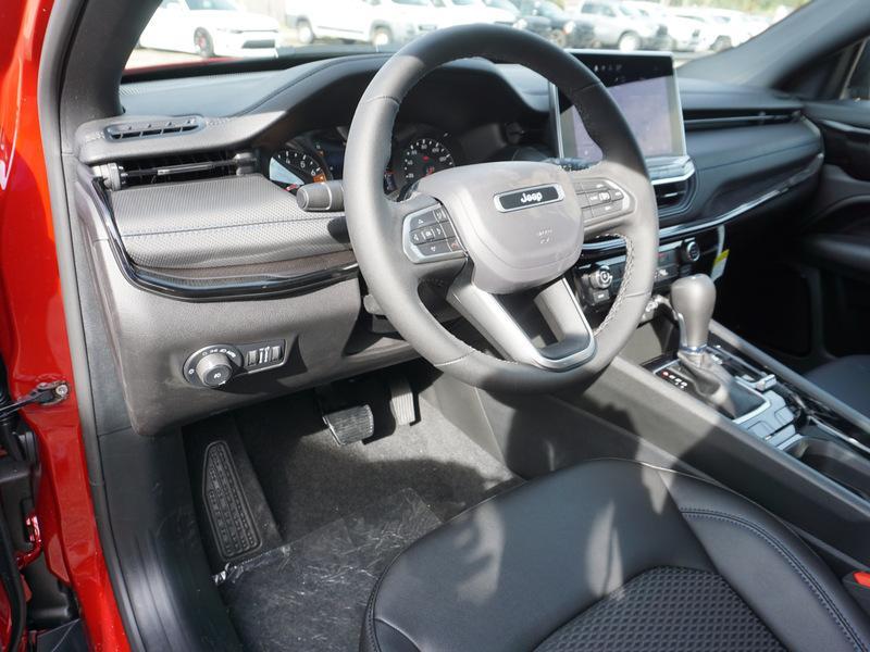 new 2025 Jeep Compass car, priced at $30,997