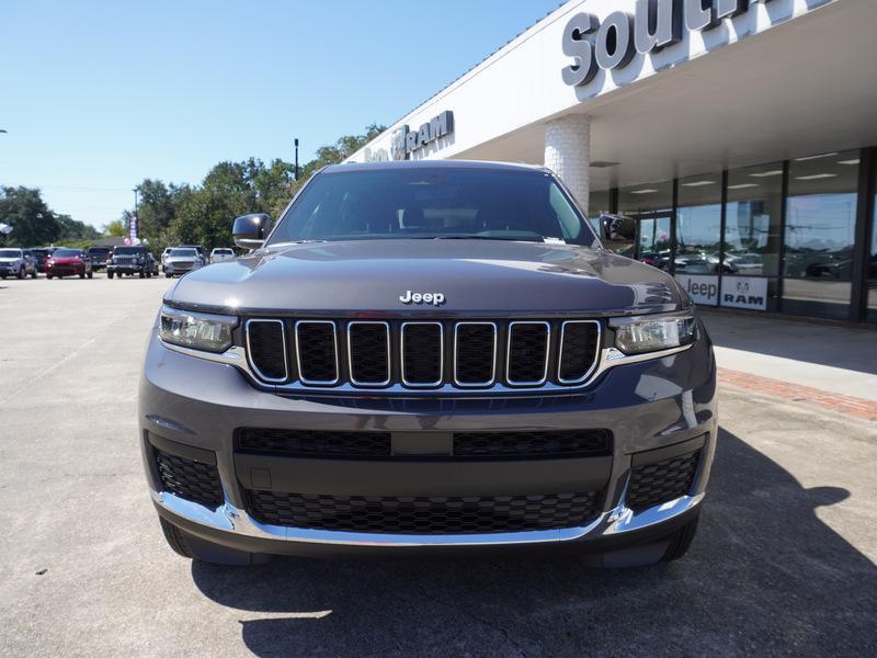 new 2024 Jeep Grand Cherokee L car, priced at $42,220