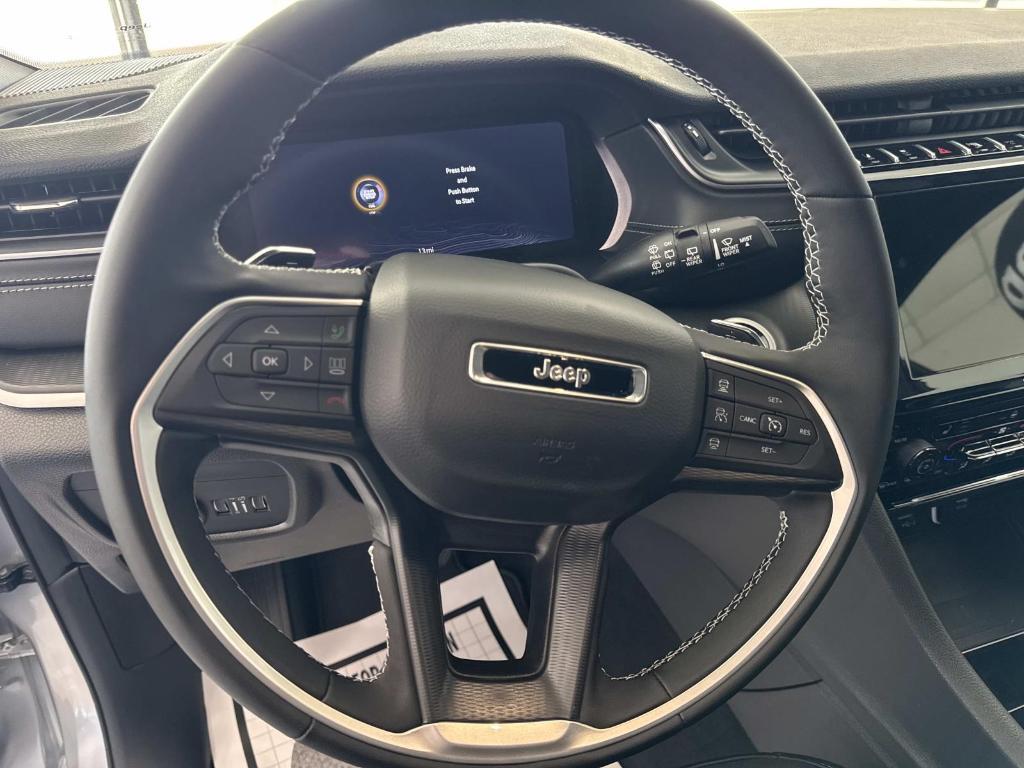 new 2025 Jeep Grand Cherokee car, priced at $44,230