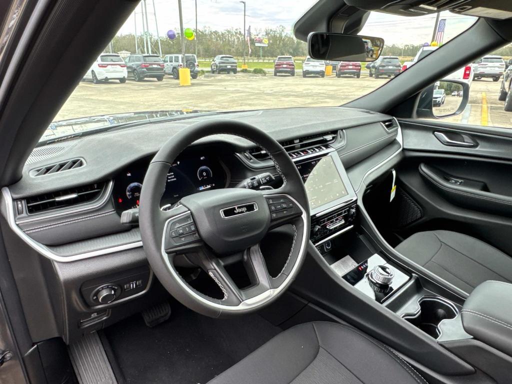 new 2025 Jeep Grand Cherokee L car, priced at $43,720