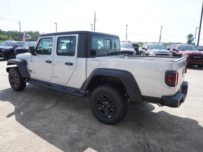 new 2024 Jeep Gladiator car, priced at $45,405