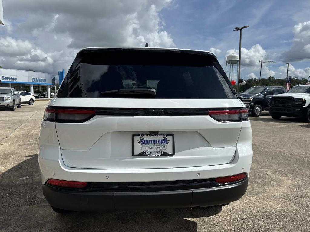new 2025 Jeep Grand Cherokee car, priced at $45,280