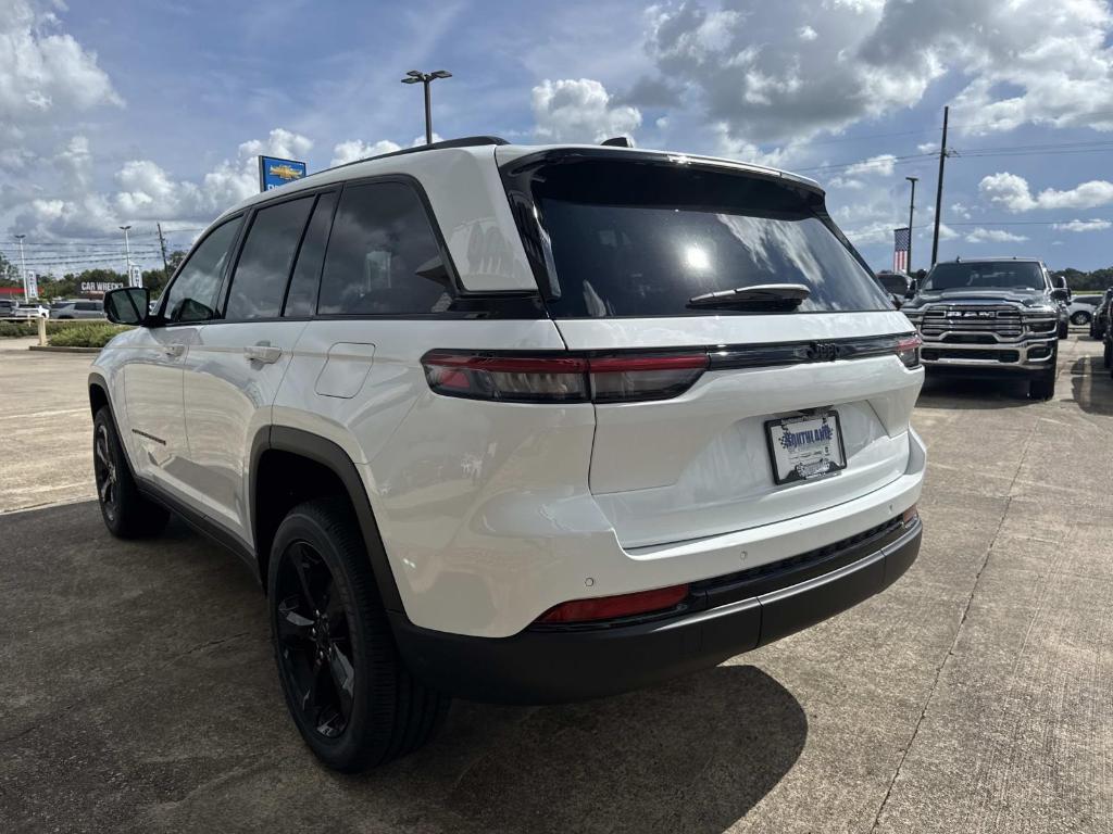 new 2025 Jeep Grand Cherokee car, priced at $45,280