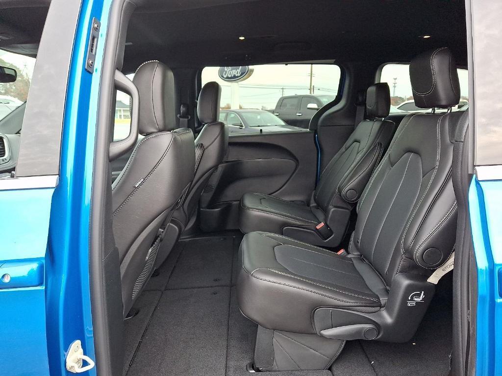 new 2026 Chrysler Pacifica car, priced at $43,216