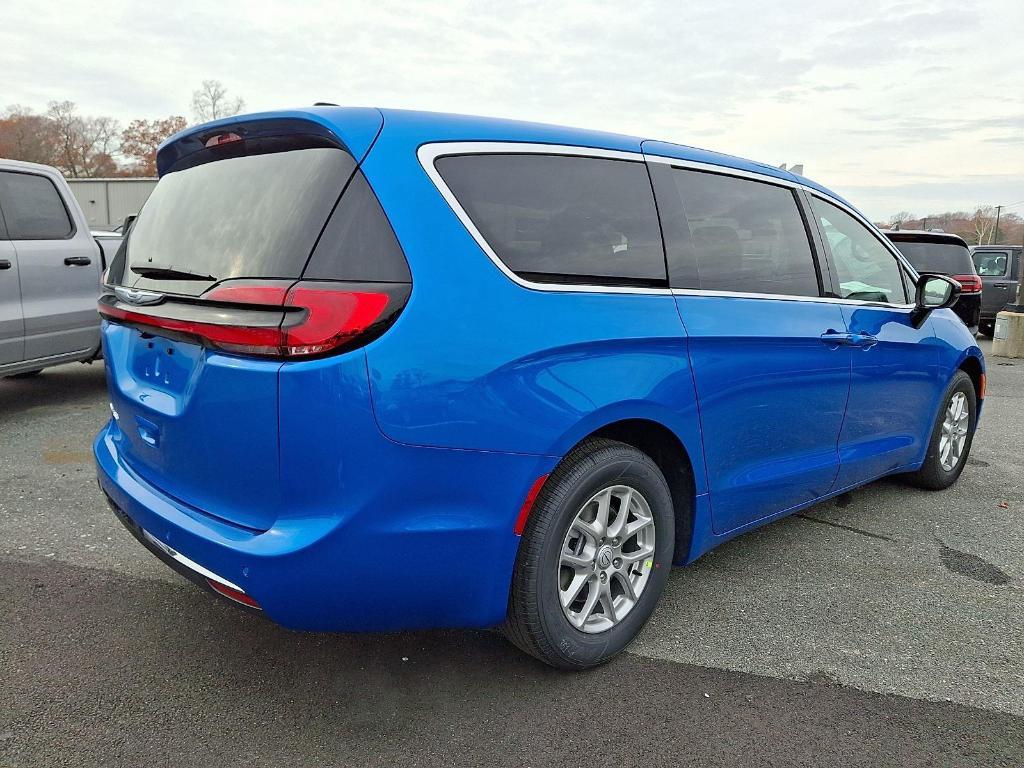 new 2026 Chrysler Pacifica car, priced at $43,216