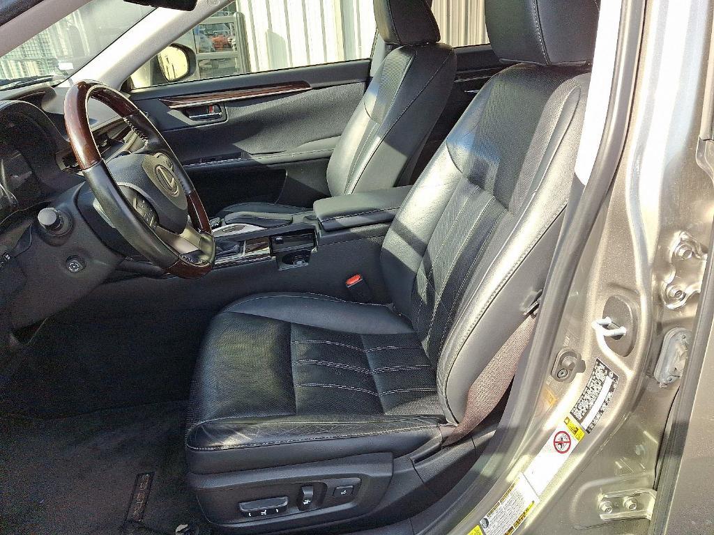 used 2018 Lexus ES 300h car, priced at $24,500