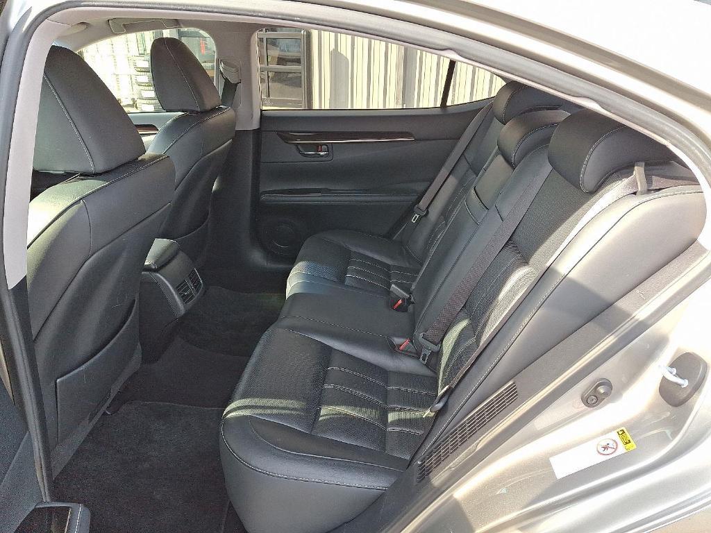 used 2018 Lexus ES 300h car, priced at $24,500