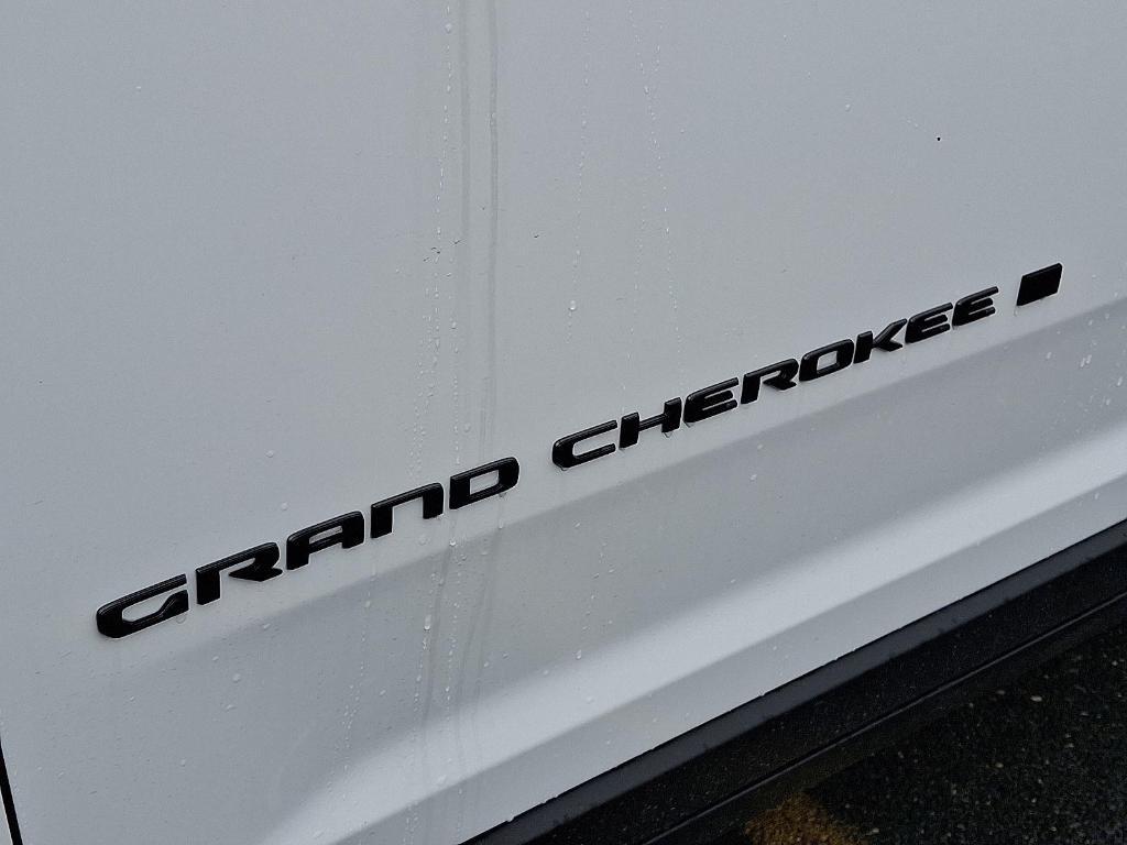 new 2025 Jeep Grand Cherokee L car, priced at $52,505
