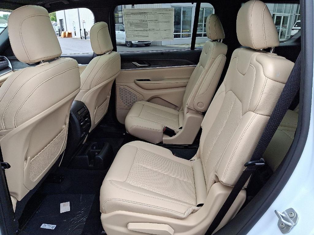 new 2025 Jeep Grand Cherokee L car, priced at $52,505