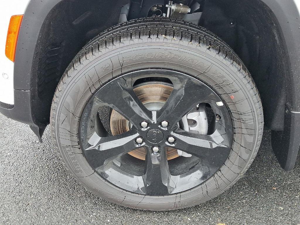 new 2025 Jeep Grand Cherokee L car, priced at $52,505