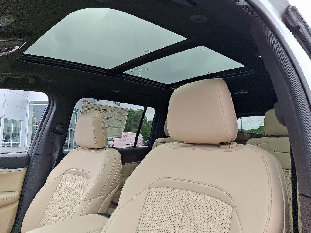 new 2025 Jeep Grand Cherokee L car, priced at $52,505