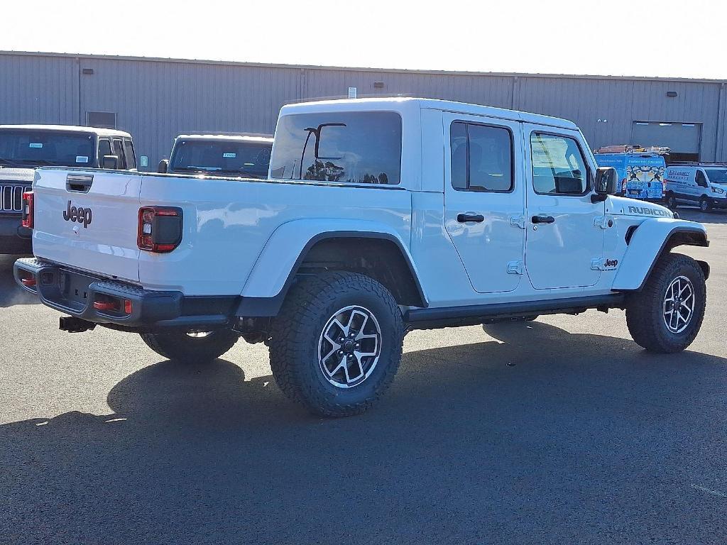 new 2025 Jeep Gladiator car, priced at $50,938