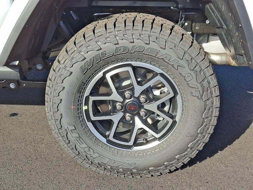 new 2025 Jeep Gladiator car, priced at $50,938