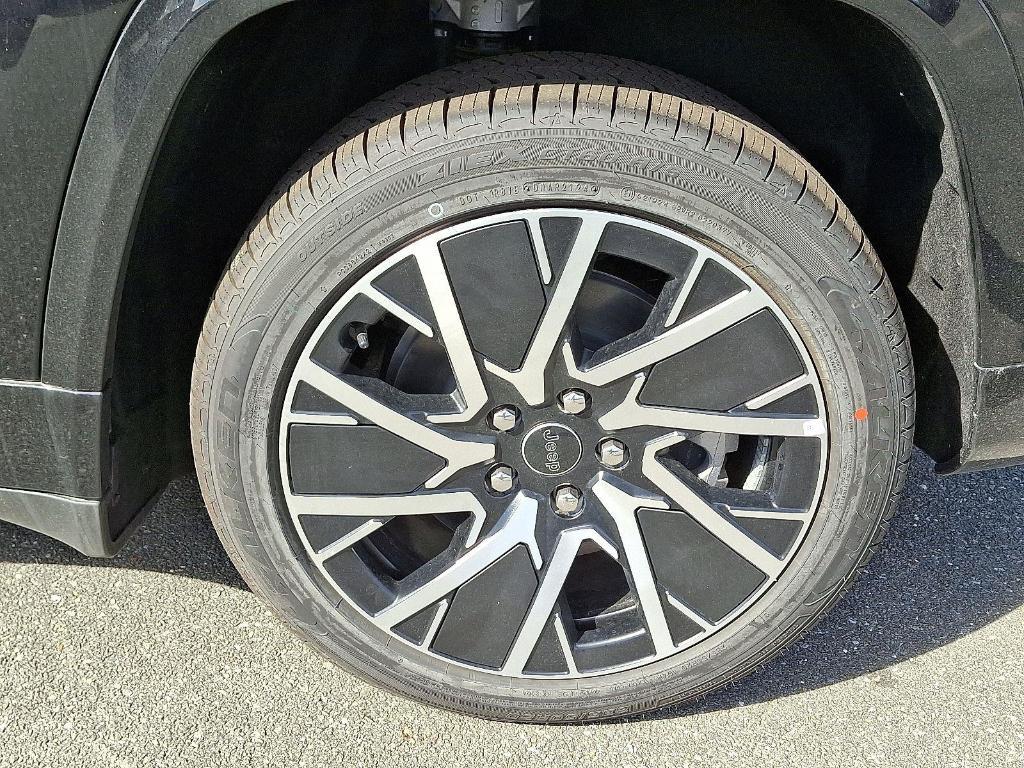 new 2025 Jeep Wagoneer S car, priced at $46,859