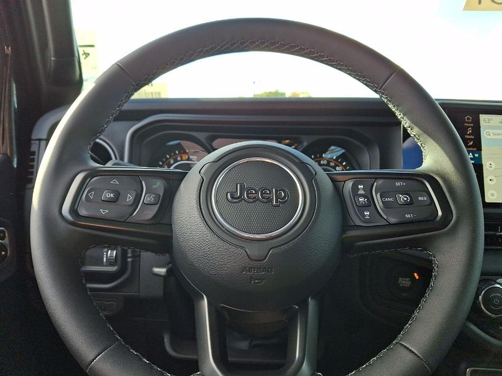 new 2025 Jeep Gladiator car, priced at $55,400