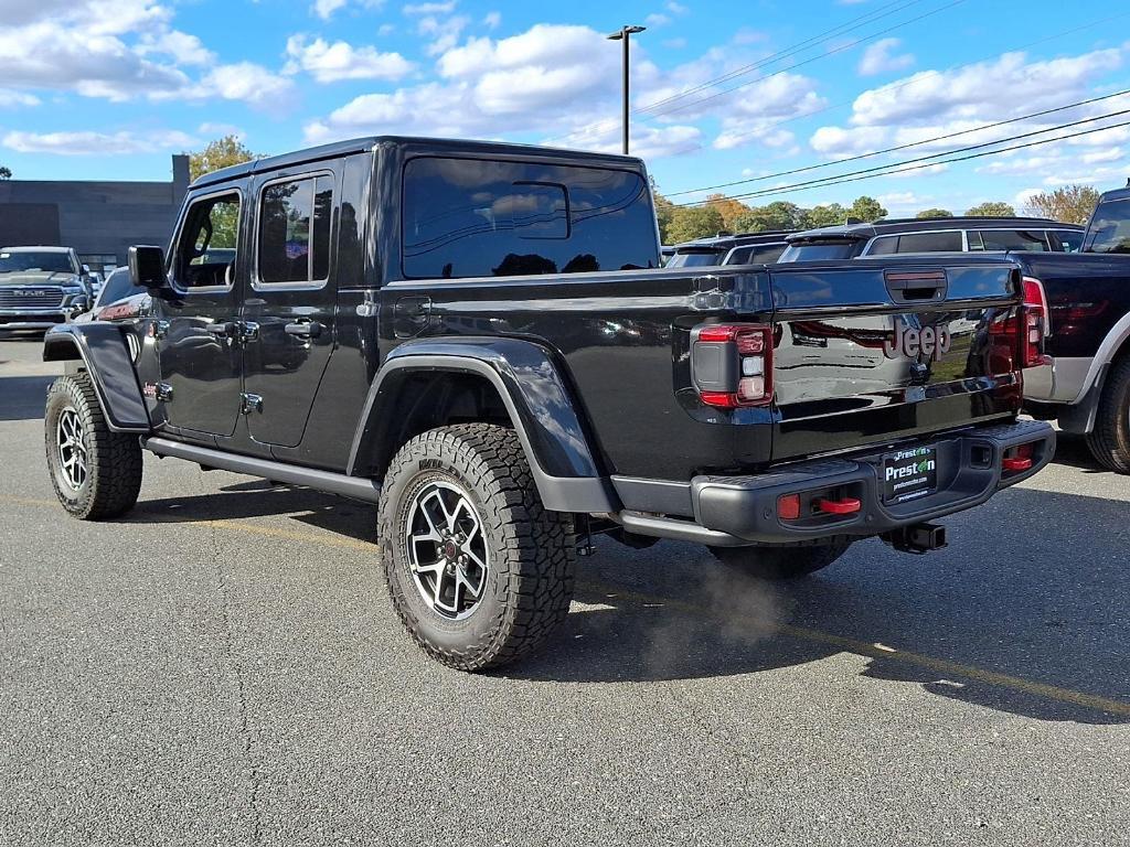 new 2025 Jeep Gladiator car, priced at $55,400