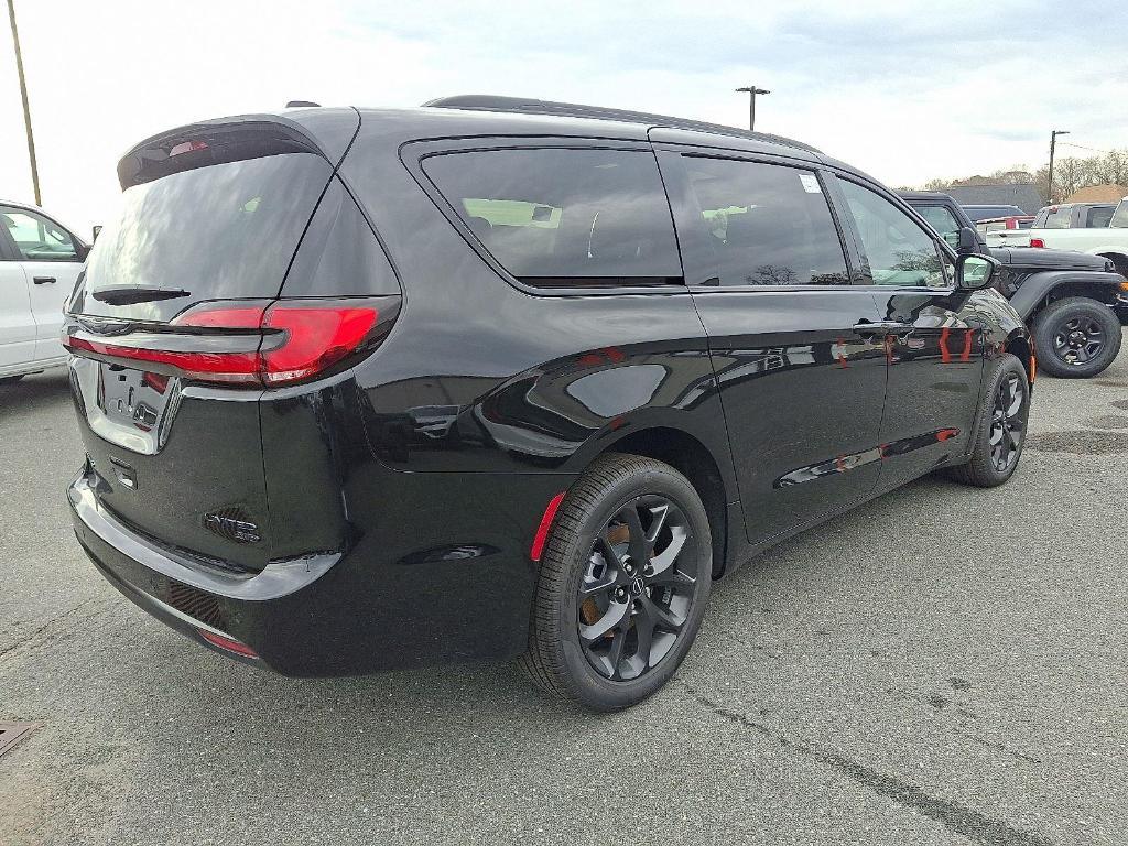 new 2026 Chrysler Pacifica car, priced at $53,140