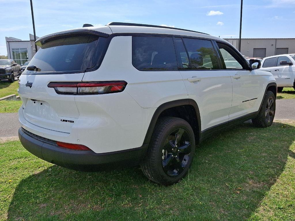 new 2025 Jeep Grand Cherokee L car, priced at $47,082