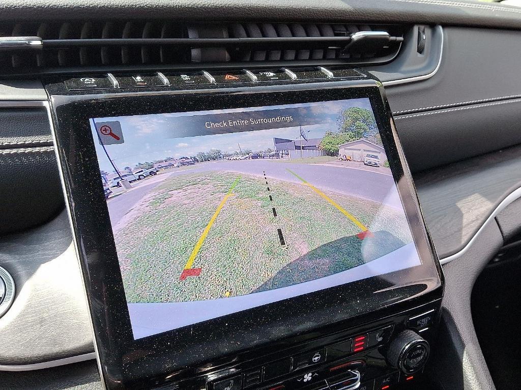new 2025 Jeep Grand Cherokee L car, priced at $47,082