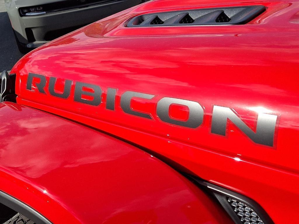 new 2025 Jeep Gladiator car, priced at $50,434