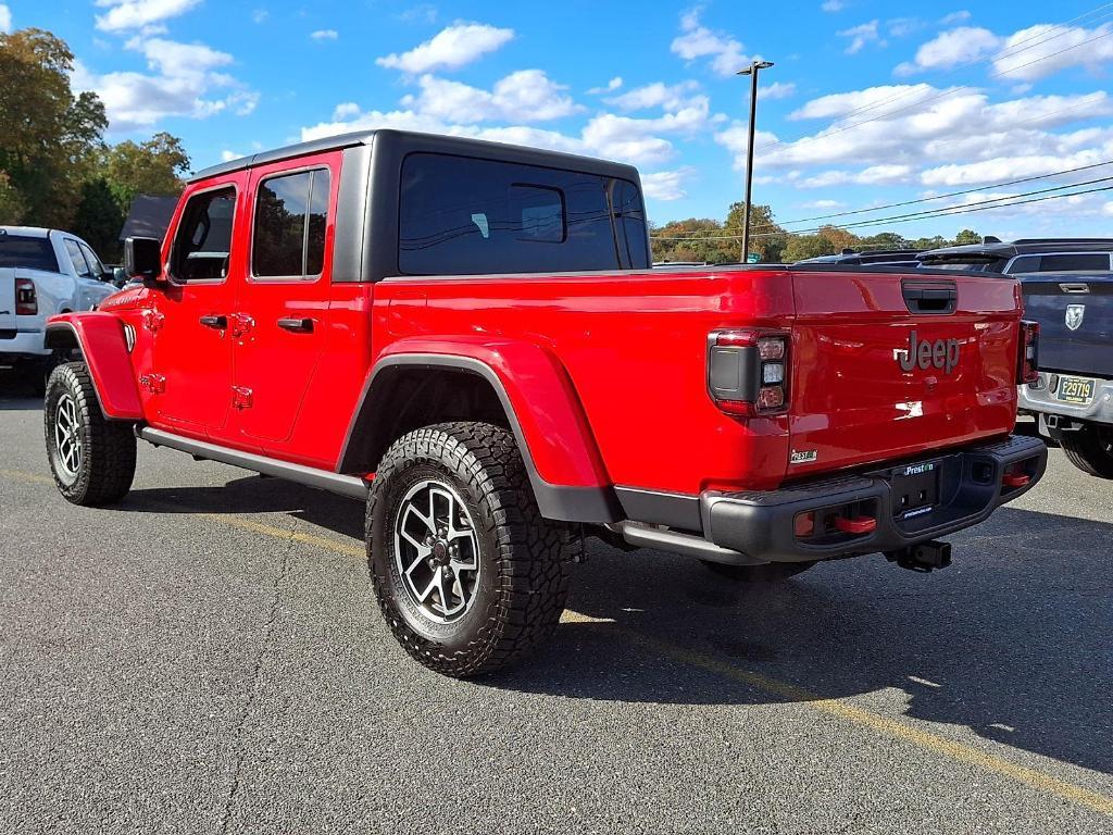 new 2025 Jeep Gladiator car, priced at $50,434