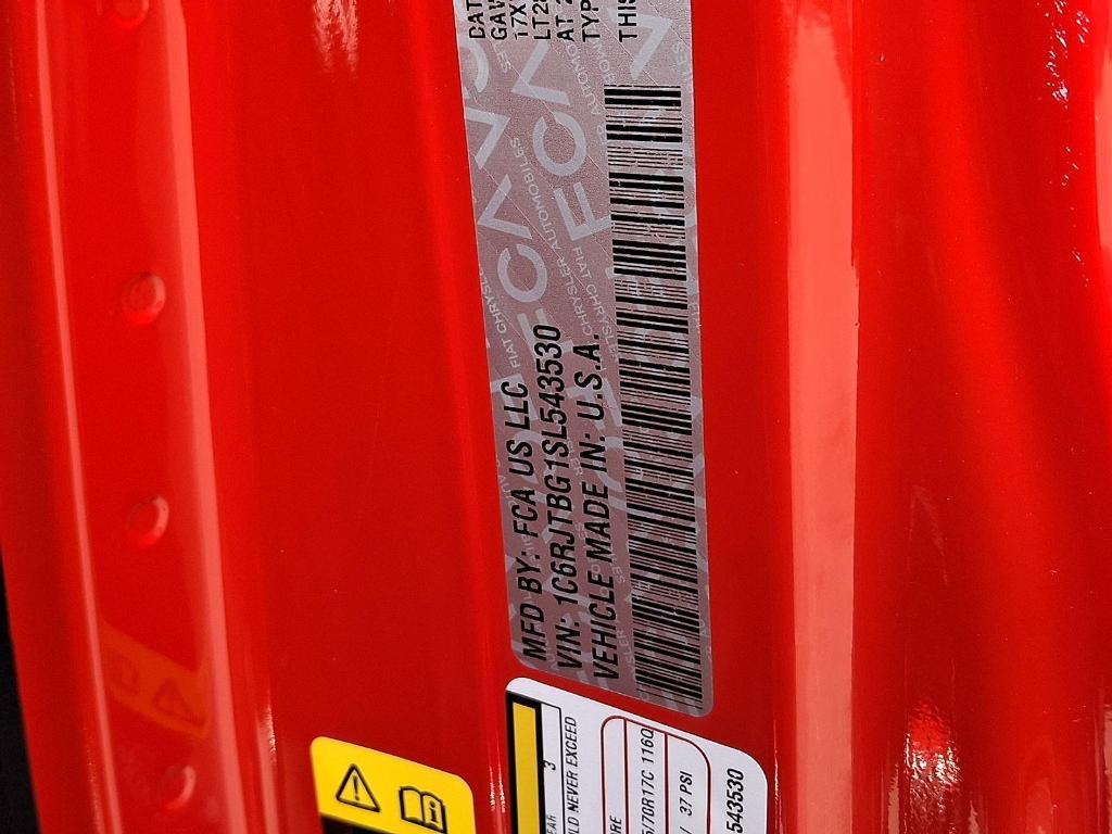 new 2025 Jeep Gladiator car, priced at $50,434