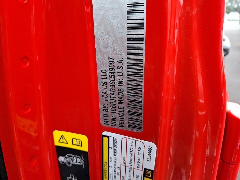 new 2025 Jeep Gladiator car, priced at $44,893