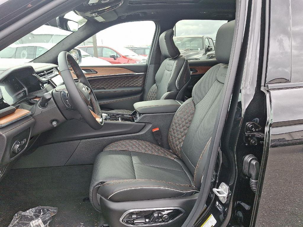 new 2025 Jeep Grand Cherokee car, priced at $61,292