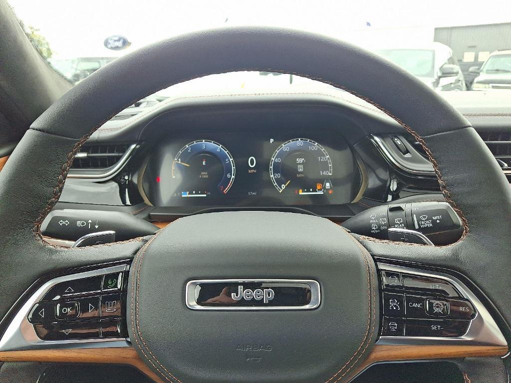 new 2025 Jeep Grand Cherokee car, priced at $61,292