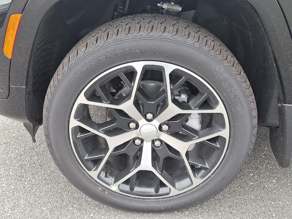 new 2025 Jeep Grand Cherokee car, priced at $61,292