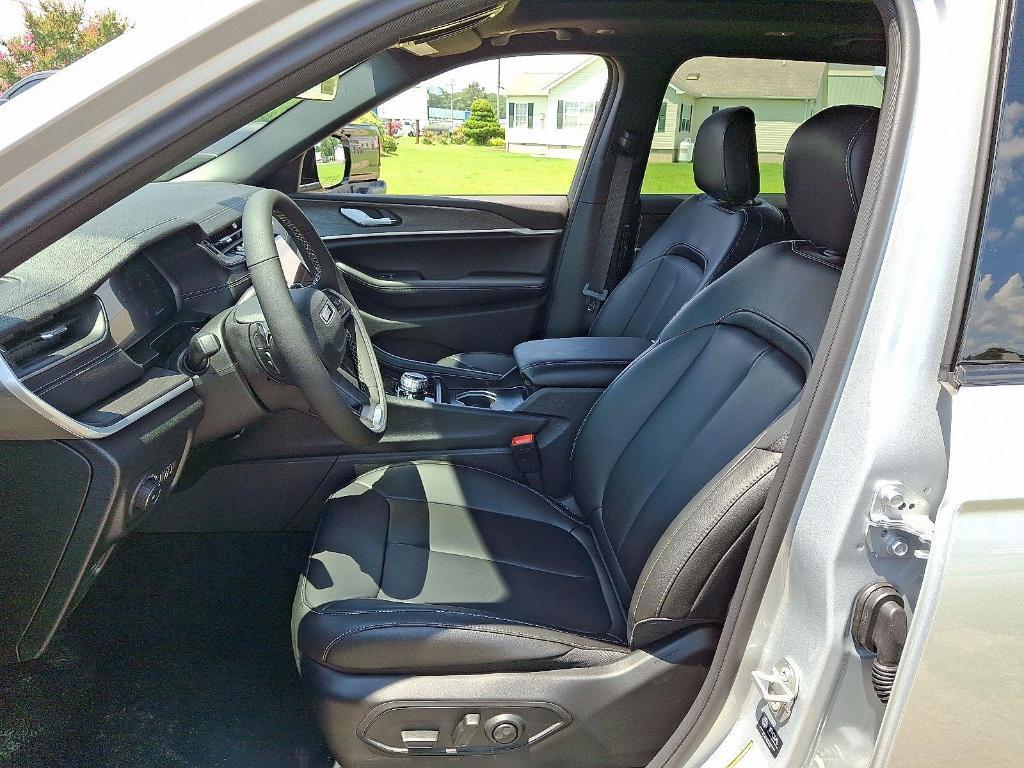 new 2025 Jeep Grand Cherokee L car, priced at $49,347