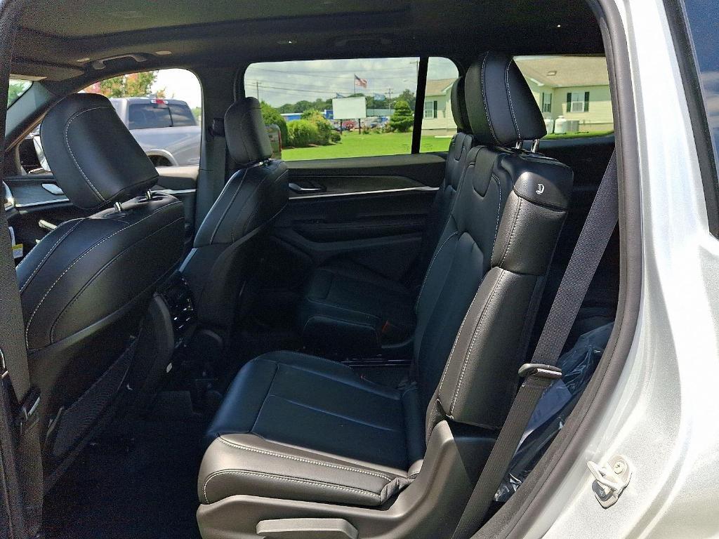 new 2025 Jeep Grand Cherokee L car, priced at $48,097