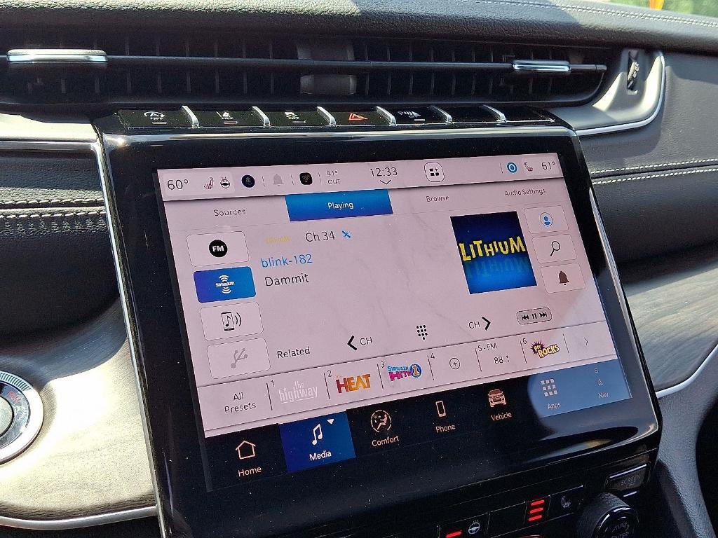 new 2025 Jeep Grand Cherokee L car, priced at $48,097