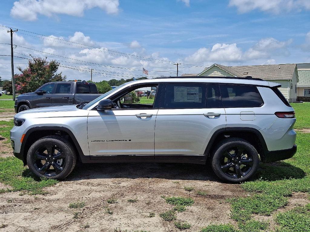 new 2025 Jeep Grand Cherokee L car, priced at $49,347