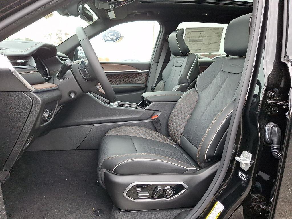 new 2025 Jeep Grand Cherokee L car, priced at $56,805