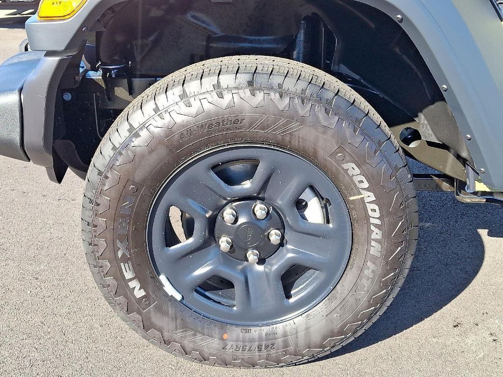 new 2026 Jeep Wrangler car, priced at $37,245