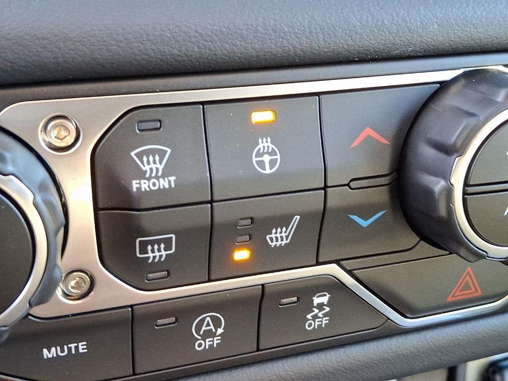 new 2025 Jeep Gladiator car, priced at $50,706