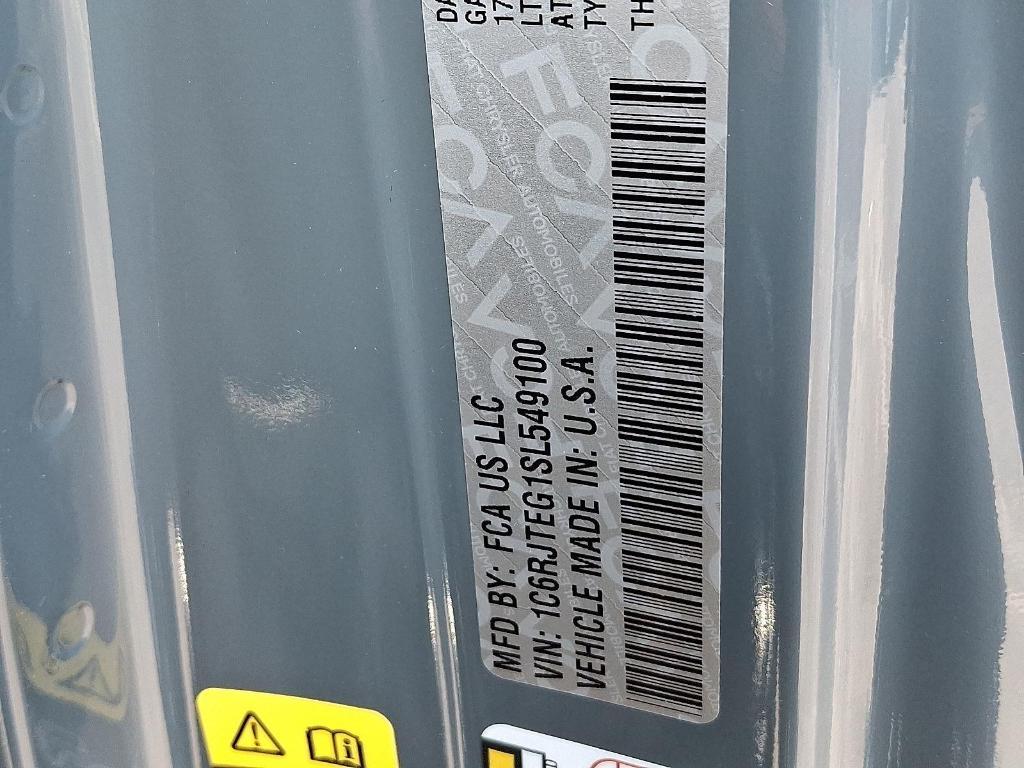 new 2025 Jeep Gladiator car, priced at $50,706